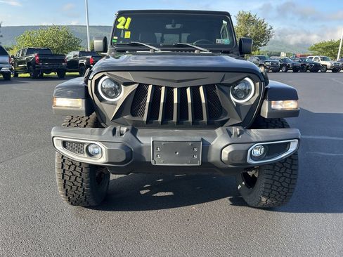 Used 2021 Jeep Gladiator Overland w/ Popular Equipment Package AWD/4WD image 13