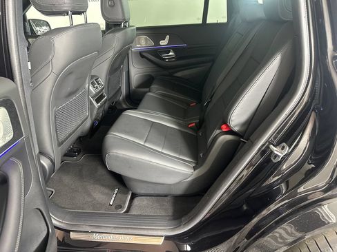 Certified 2025 Mercedes-Benz GLS 450 4MATIC image 23
