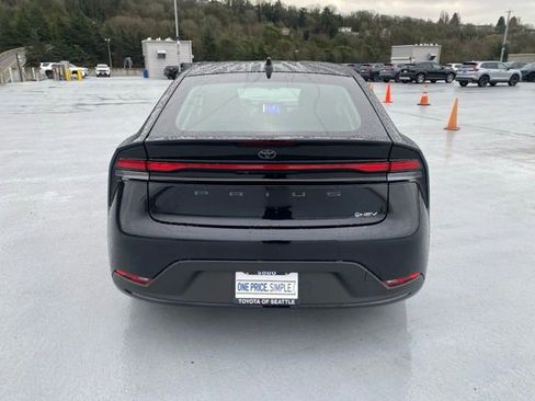 New 2026 Toyota Prius LE image 9