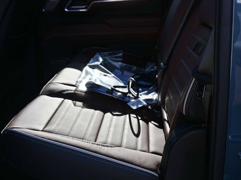 New 2026 GMC Sierra 2500 Denali Ultimate w/ Max Trailering Package image 11