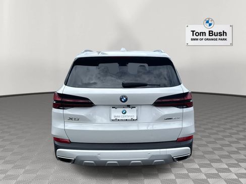Certified 2025 BMW X5 xDrive50e image 4