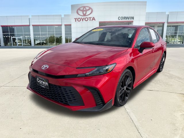 Used 2025 Toyota Camry SE FWD image 7