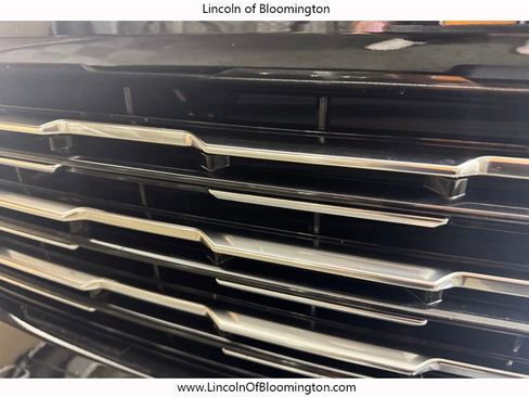 Used 2026 Chevrolet Suburban High Country w/ Sun And Tow Package AWD/4WD image 13