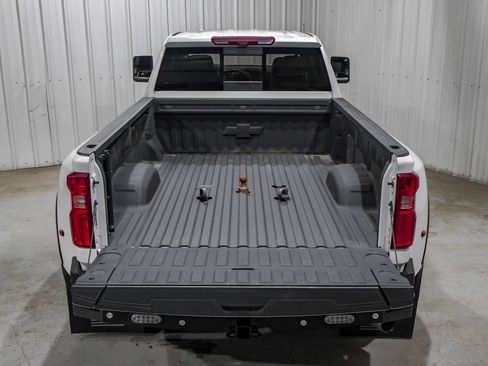Used 2025 Chevrolet Silverado 3500 High Country w/ High Country Premium Package AWD/4WD image 58