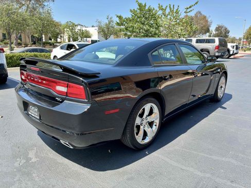 Used 2012 Dodge Charger R/T w/ Wheels & Tunes Group RWD image 8