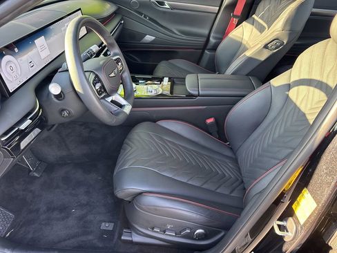 Used 2025 Genesis G80 2.5T Sport Prestige image 9
