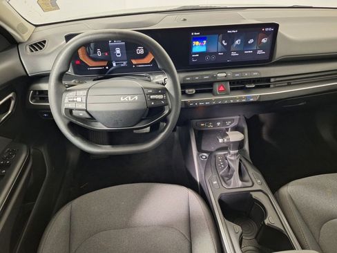 Used 2025 Kia K4 FWD image 9
