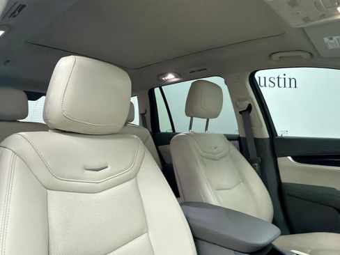 Used 2024 Cadillac XT6 Premium Luxury w/ Technology Package FWD image 30