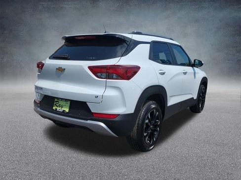 Certified 2022 Chevrolet TrailBlazer LT w/ Convenience Package AWD/4WD image 9