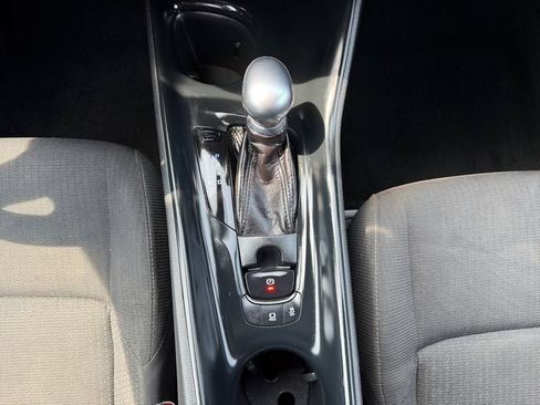 Used 2018 Toyota C-HR XLE FWD image 11
