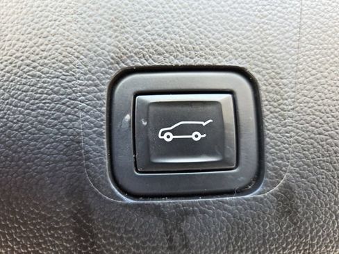 Certified 2021 Chevrolet Traverse LT AWD/4WD image 18