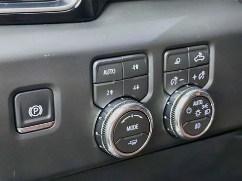 Used 2026 GMC Sierra 1500 Denali Ultimate AWD/4WD image 32