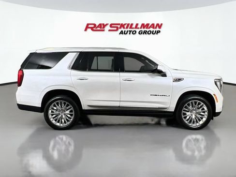 Used 2025 GMC Yukon Denali w/ Sun & Power Step Package AWD/4WD image 6