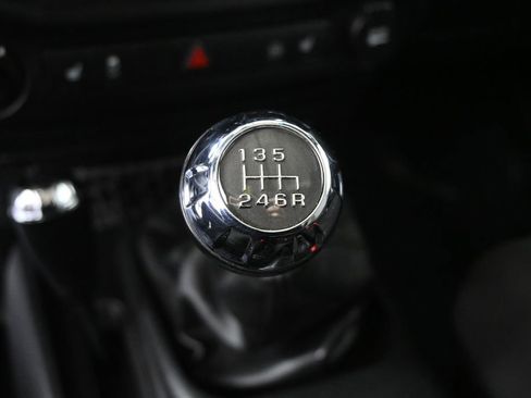 Used 2012 Jeep Wrangler Sahara w/ Dual Top Group image 29