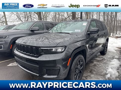 Used 2025 Jeep Grand Cherokee L Altitude image 1