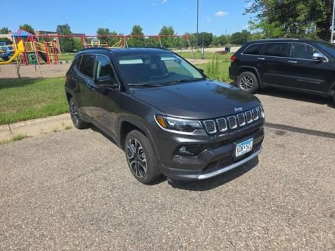 Used 2022 Jeep Compass Limited AWD/4WD image 2