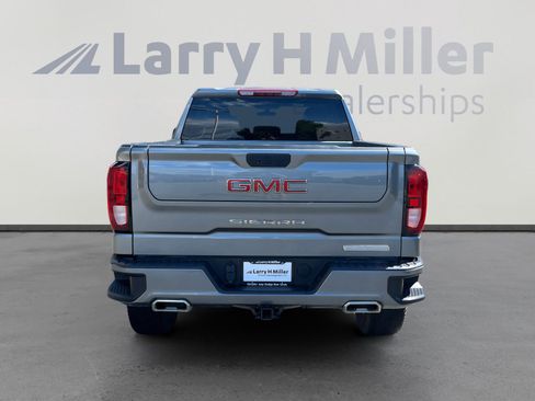 Used 2021 GMC Sierra 1500 Elevation w/ X31 Off-Road Package AWD/4WD image 4