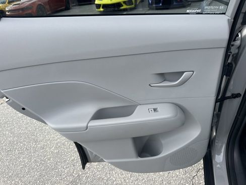 Used 2025 Hyundai Kona SEL image 25