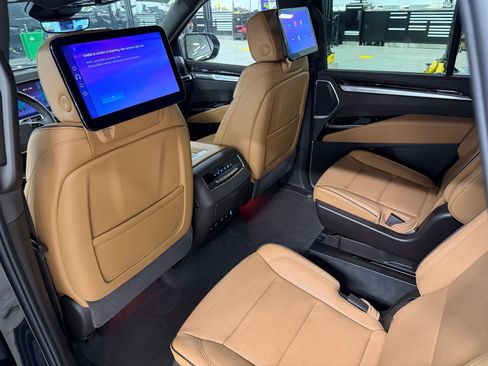Certified 2026 Cadillac Escalade Luxury w/ Touring Package AWD/4WD image 24