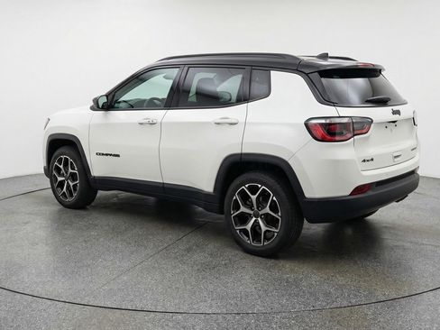 Used 2025 Jeep Compass Limited AWD/4WD image 6