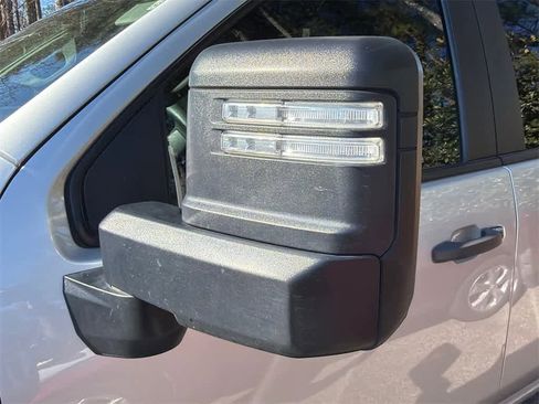 Used 2022 Chevrolet Silverado 2500 Custom w/ Custom Value Package image 9