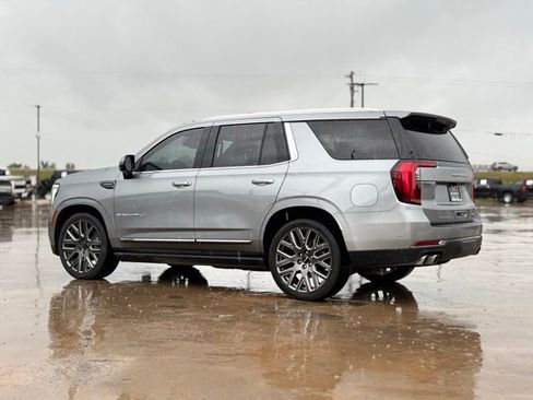 Used 2025 GMC Yukon Denali Ultimate AWD/4WD image 5