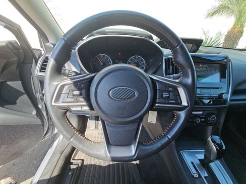Used 2019 Subaru Crosstrek 2.0i Premium w/ Moonroof Package AWD/4WD image 8