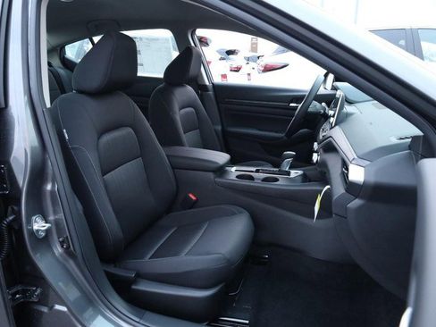 New 2025 Nissan Altima 2.5 SV image 23