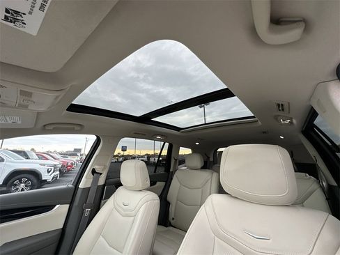 Used 2024 Cadillac XT6 Premium Luxury w/ Technology Package image 22