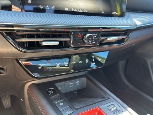 New 2026 Nissan Kicks SR w/ SR Premium Package image 34