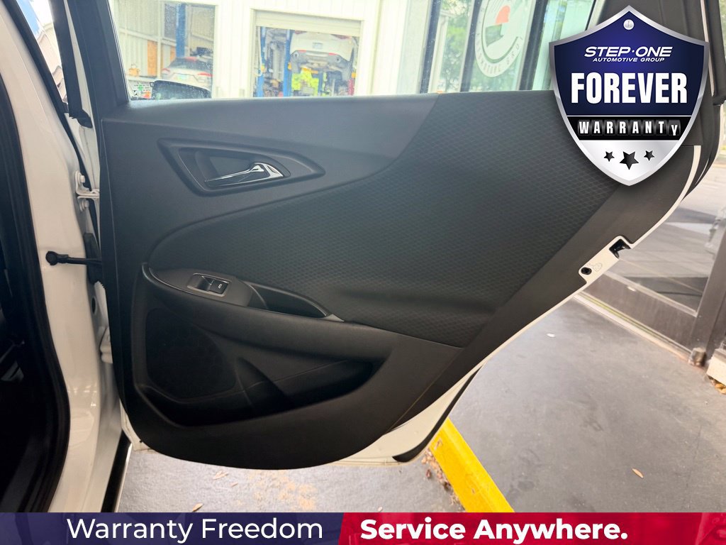 Used 2025 Chevrolet Malibu LT FWD image 32