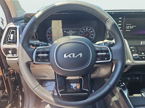 Certified 2023 Kia Sorento X-Line EX AWD/4WD image 30