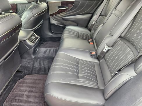 Used 2019 Lexus LS 500 image 31