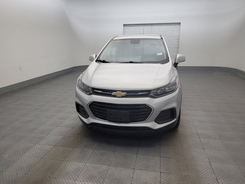 Used 2022 Chevrolet Trax LS w/ Tint and Cruise Package FWD image 15