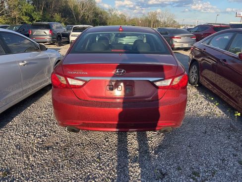 Used 2012 Hyundai Sonata SE w/ Navigation & Sunroof Pkg FWD image 3