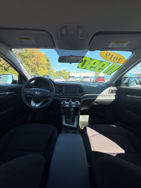 Used 2019 Hyundai Elantra SE w/ Cargo Package FWD image 10