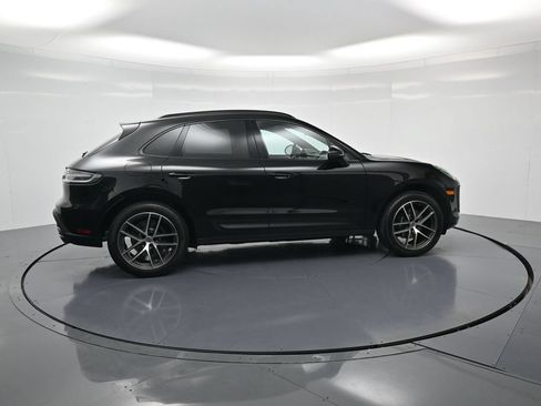 Used 2026 Porsche Macan AWD/4WD image 31