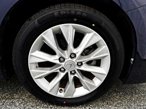 Used 2013 Lexus ES 300h image 23