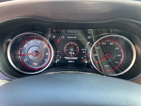 Used 2020 Dodge Charger SXT RWD image 18