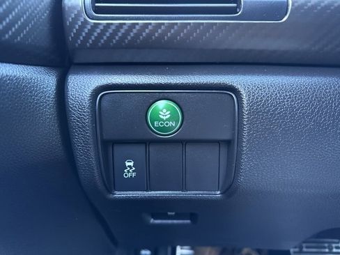 Used 2017 Honda Accord Sport image 12