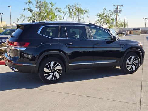 Used 2025 Volkswagen Atlas SEL image 11