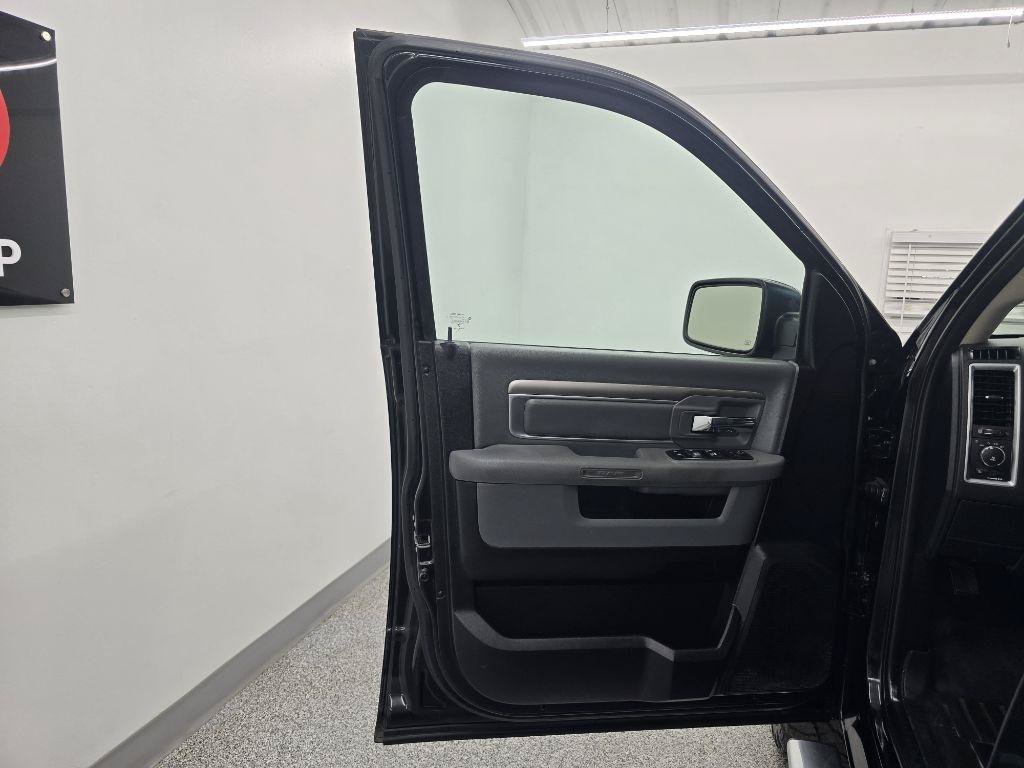 Used 2016 RAM 1500 Lone Star RWD image 27