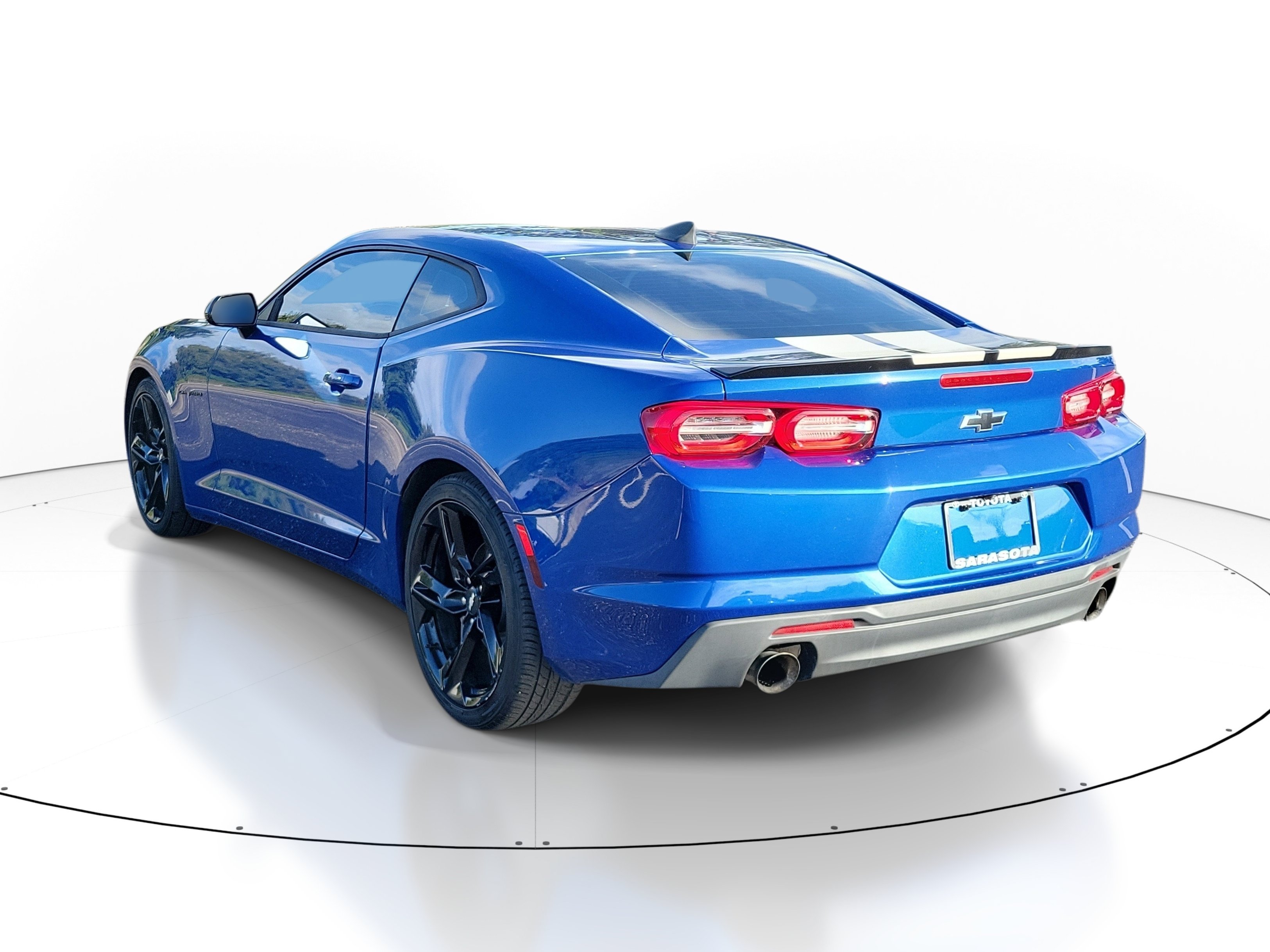 Used 2019 Chevrolet Camaro LT w/ Black Appearance Package RWD image 4
