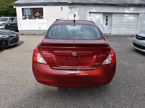 Used 2014 Nissan Versa SV FWD image 5
