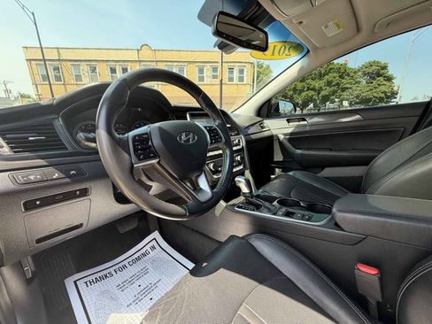 Used 2019 Hyundai Sonata Limited w/ Ultimate Package 04 FWD image 14