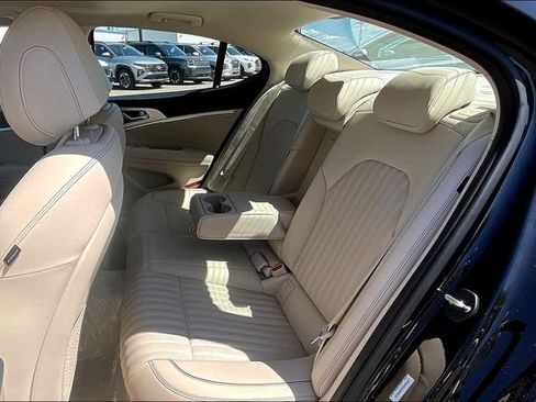 New 2026 Genesis G70 2.5T Prestige image 10