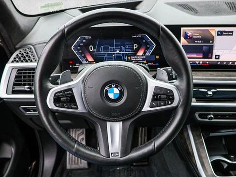 Used 2025 BMW X7 xDrive40i image 13