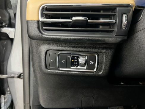 Used 2022 Lincoln Corsair Reserve w/ Equipment Group 201A image 19