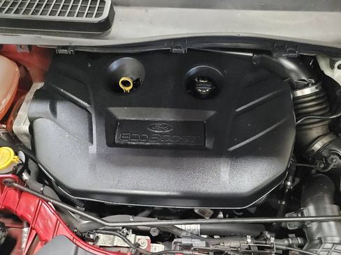 Used 2017 Ford Escape SE w/ Equipment Group 201A AWD/4WD image 30