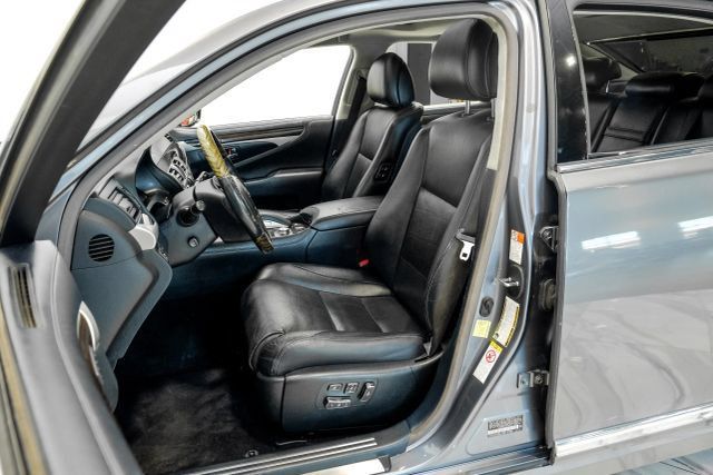 Used 2017 Lexus LS 460 w/ Comfort Package RWD image 42